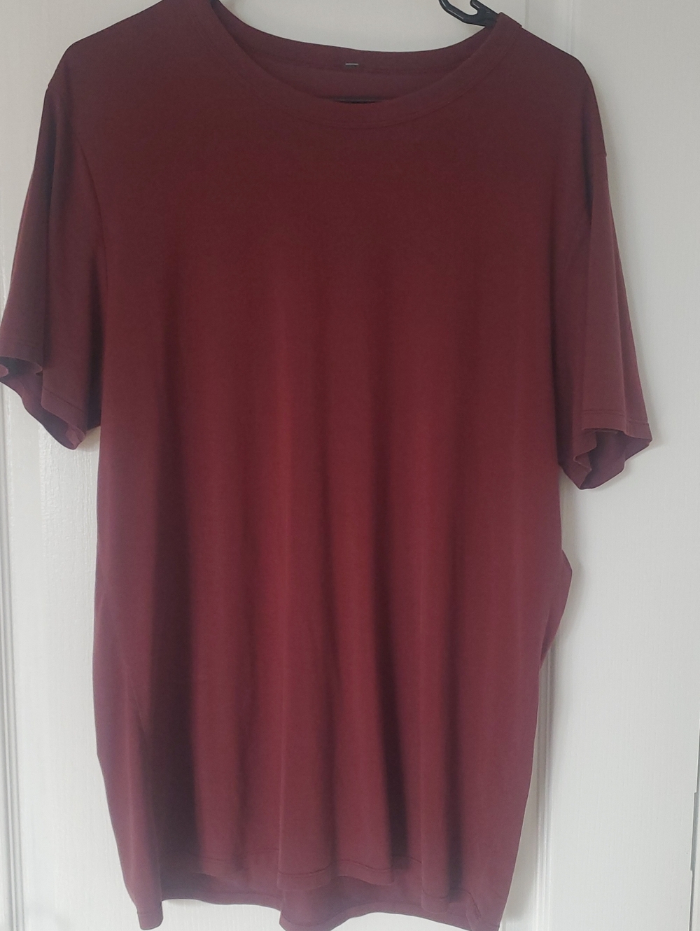 Lululemon Burgandy T-shirt